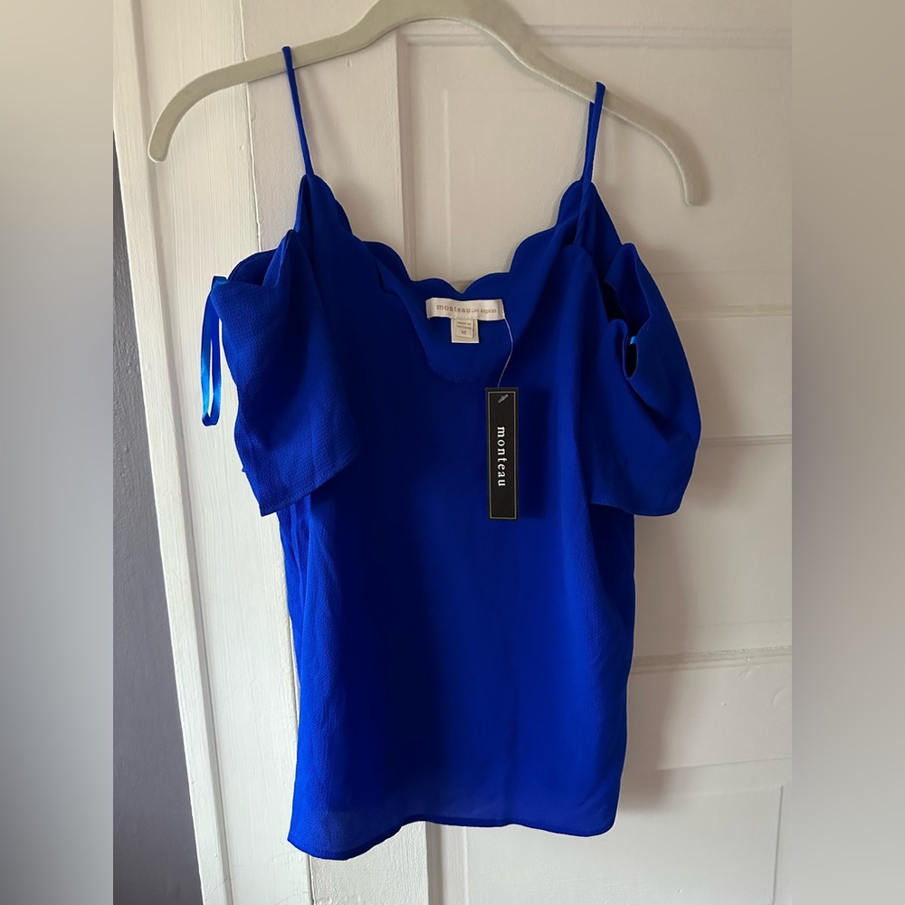 NWT Scalloped off the shoulder top